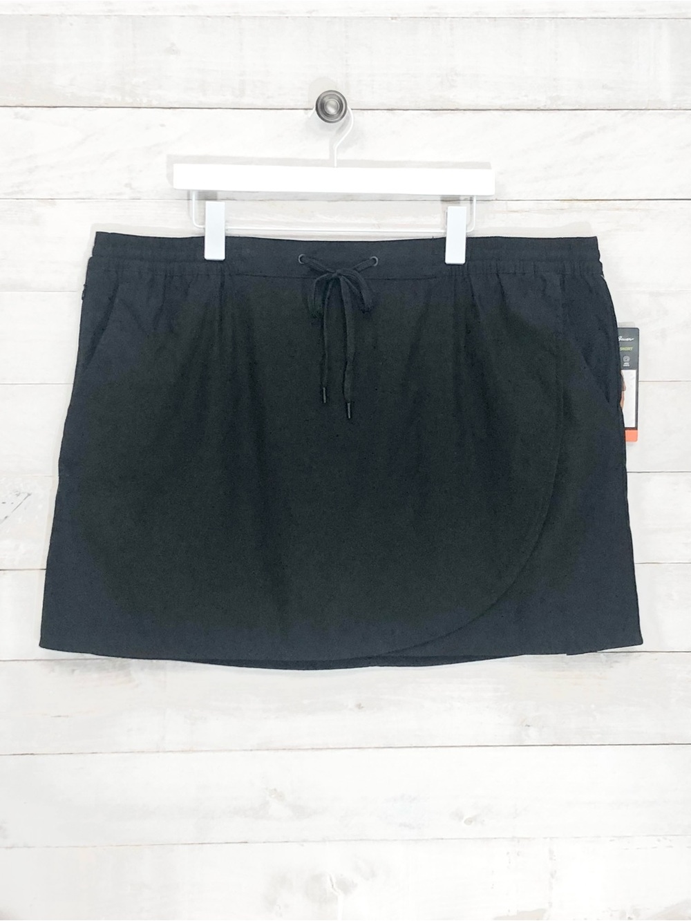 Eddie Bauer Wm’s Tulip Hem Skort • Sz XXL • Black • NWT
